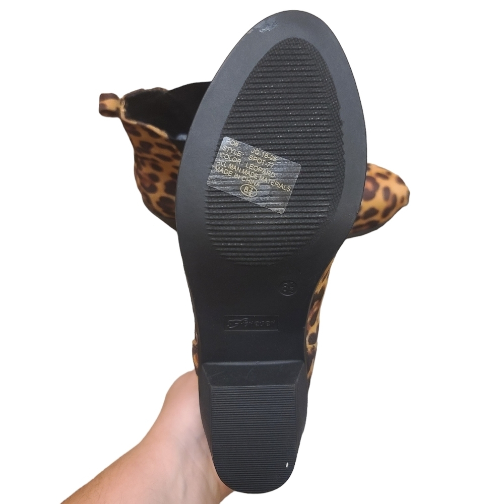 Forever Booties Women's Animal Print size 8.5 New without Box - Picture 6 of 7